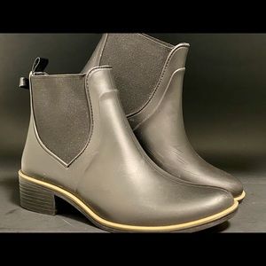 Kate Sedgwick Rain Boots Size 6/7